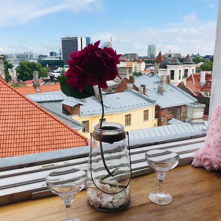 Cozy Oldtown Studio With Magnific City View Tallinn Kültér fotó