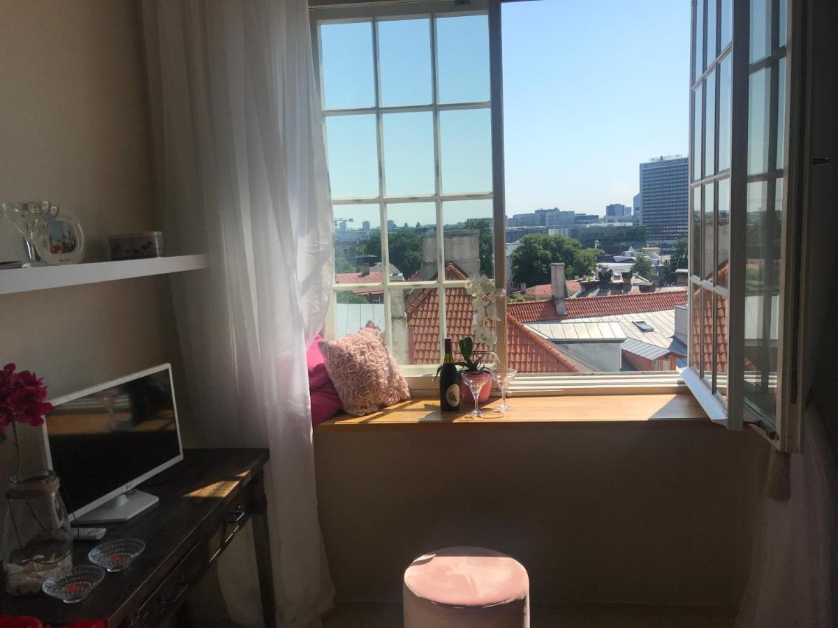 Cozy Oldtown Studio With Magnific City View Tallinn Kültér fotó