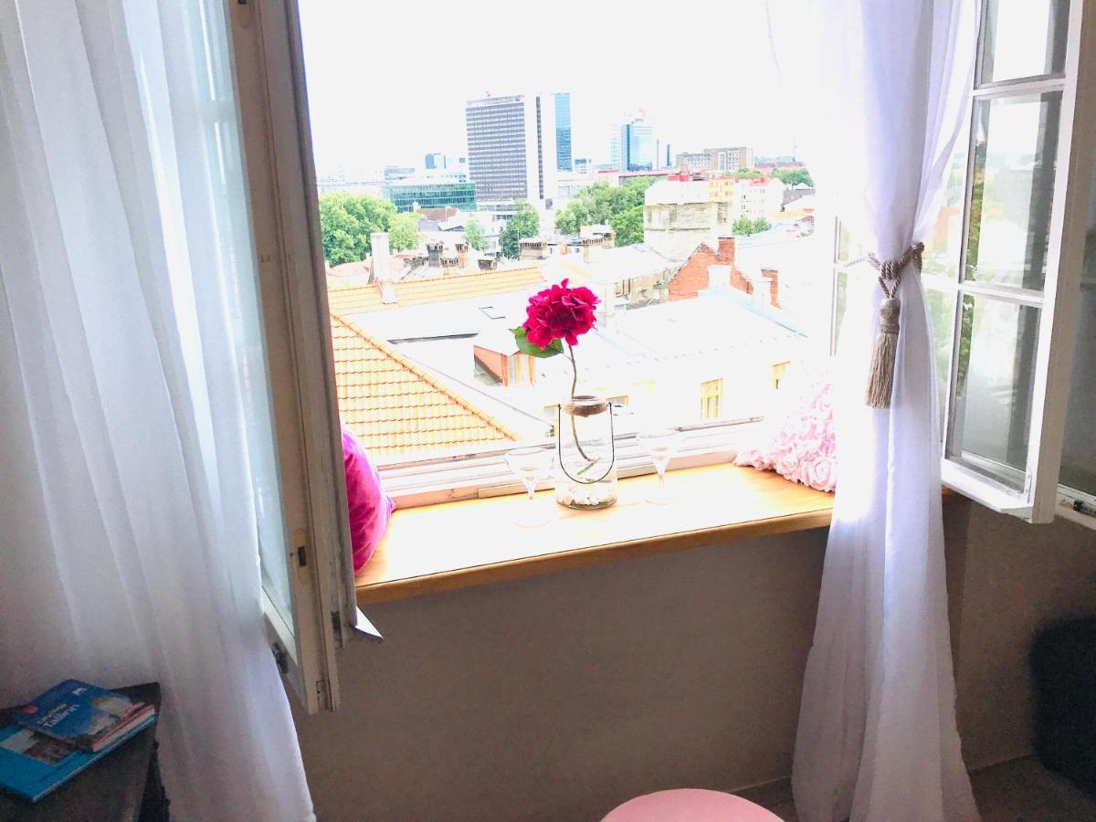 Cozy Oldtown Studio With Magnific City View Tallinn Kültér fotó